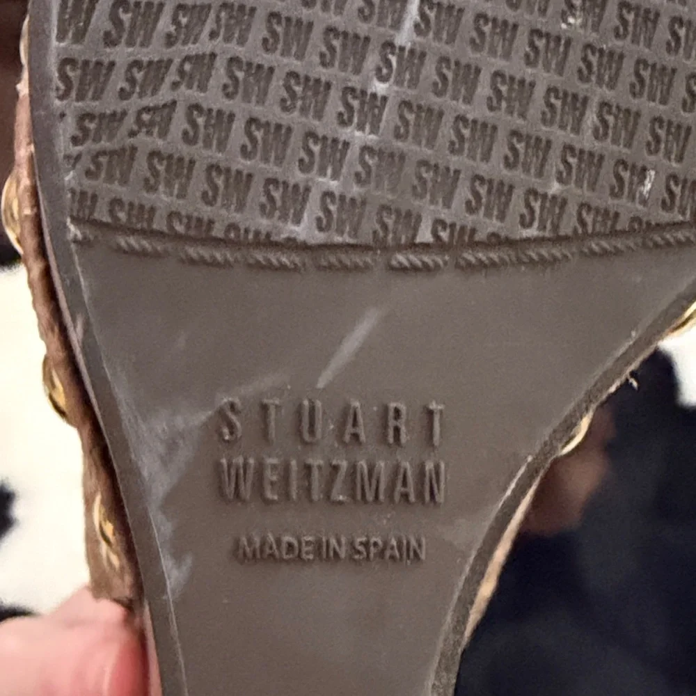 Stuart Weitzman Brown Croc-Embossed Leather Wedge Sandals - Picture 4 of 5
